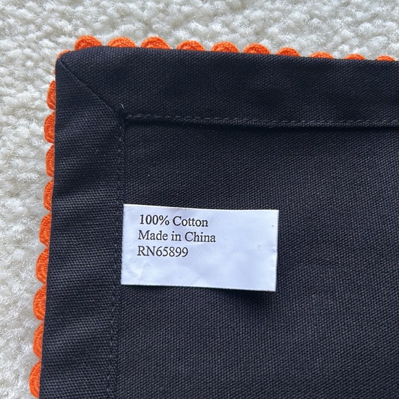 Halloween Table Linen - Picture 6 of 7